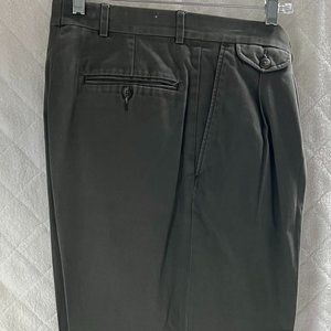 Eddie Bauer Men’s Olive Green 100% Cotton pants  W33/L34